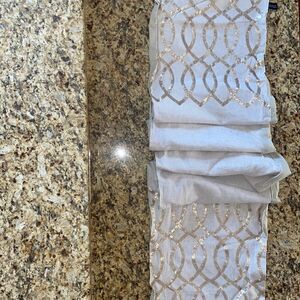 Max Studio Home Table Runner